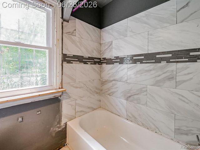 16200 Chatham Street, Detroit, MI 48219