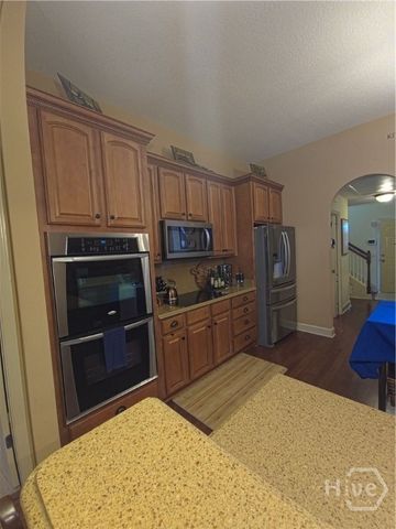 100 Cumberland Way, Savannah, GA 31407