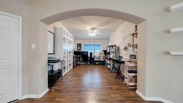 6086 Haysden Lane, League City, TX 77573