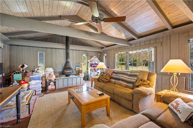 3705 Whitehaven Road, Winston-salem, NC 27106