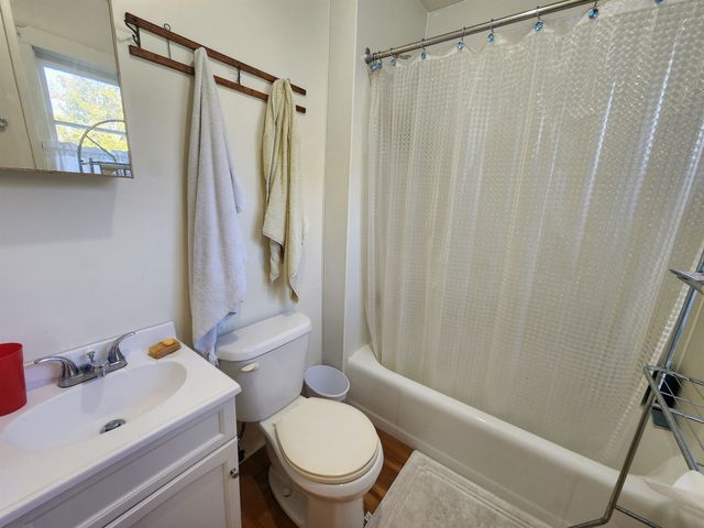 176 Smith Ln, Grand Isle, LA 70358