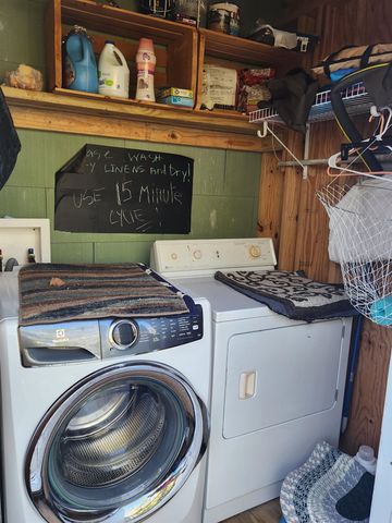 176 Smith Ln, Grand Isle, LA 70358