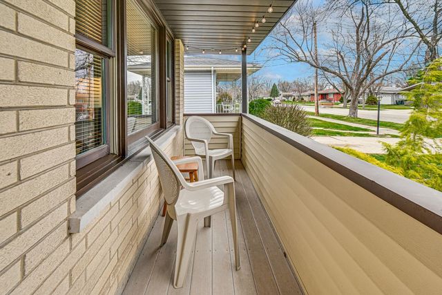 18538 Oakley Avenue, Lansing, IL 60438