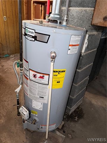 35 Hewitt Avenue, Buffalo, NY 14215