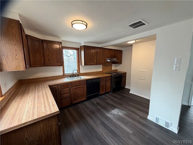 35 Hewitt Avenue, Buffalo, NY 14215