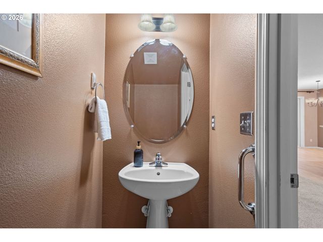 5624 J St, Washougal, WA 98671