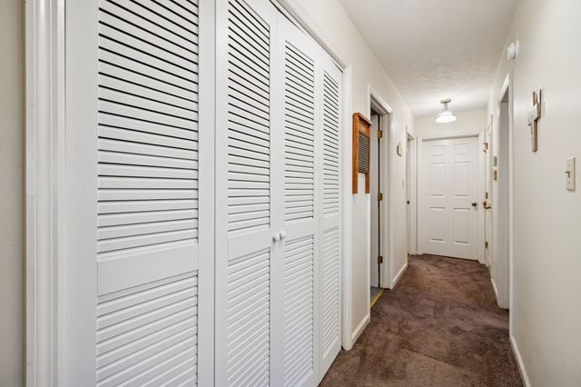 1337 Oaklawn Rd, Chapmansboro, TN 37035