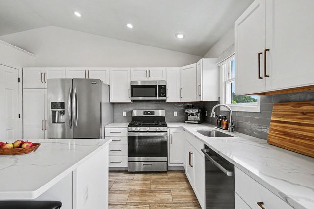 7900 Noffke Drive, Caledonia, MI 49316