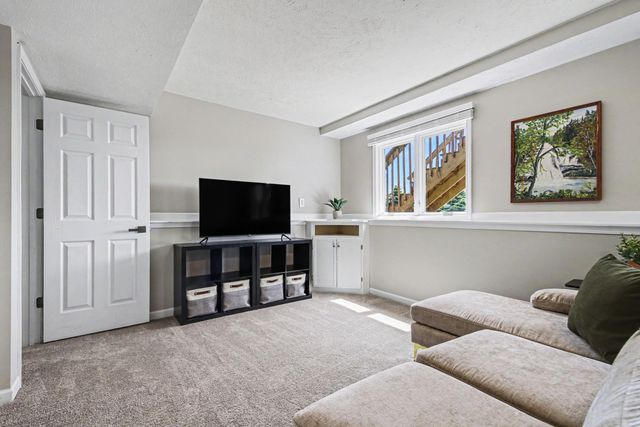 7900 Noffke Drive, Caledonia, MI 49316