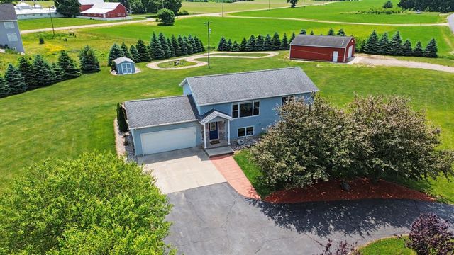 7900 Noffke Drive, Caledonia, MI 49316
