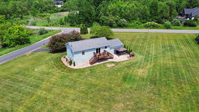 7900 Noffke Drive, Caledonia, MI 49316