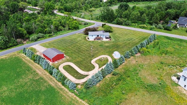 7900 Noffke Drive, Caledonia, MI 49316