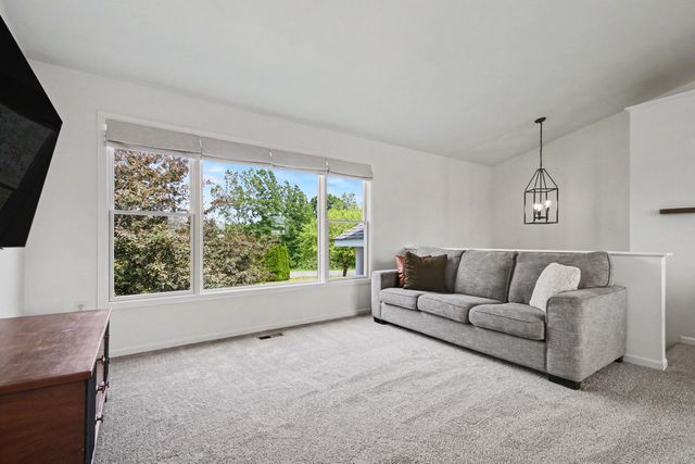 7900 Noffke Drive, Caledonia, MI 49316