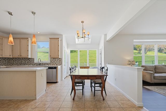 93 Robert Road, Marlborough, MA 01752