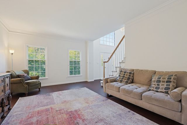 93 Robert Road, Marlborough, MA 01752