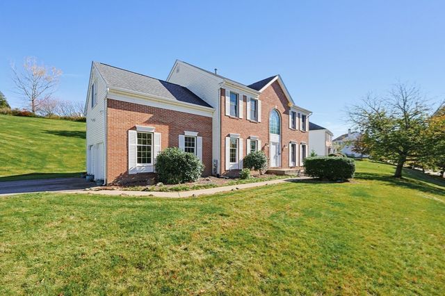 93 Robert Road, Marlborough, MA 01752