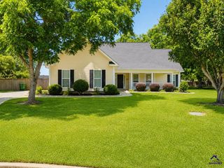 262 Grove Lane, Kathleen, GA 31047