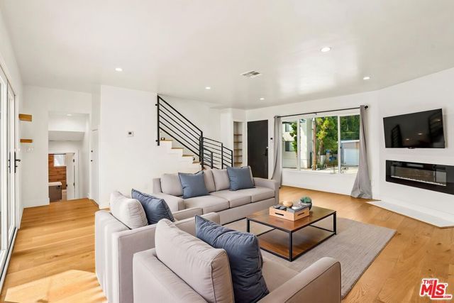 885 Kincaid Avenue, Inglewood, CA 90302