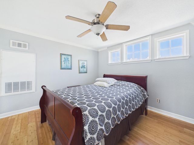 7000 Seawall Boulevard 1032, Galveston, TX 77551