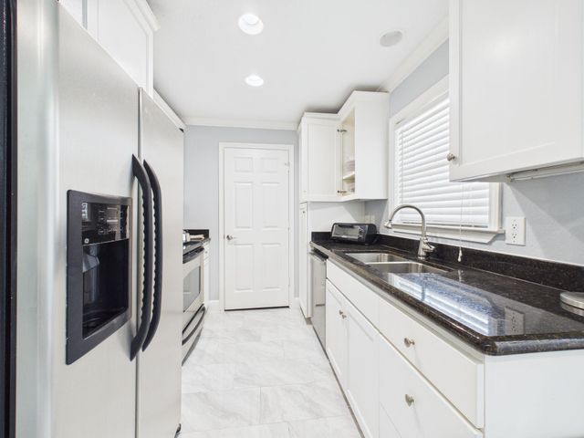 7000 Seawall Boulevard 1032, Galveston, TX 77551
