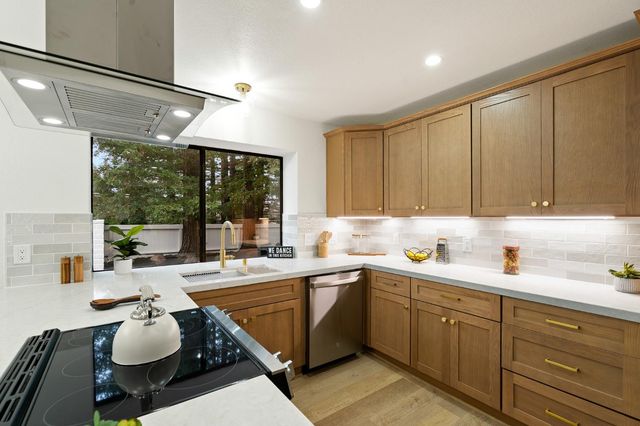 6942 Pera Dr, Rancho Murieta, CA 95683