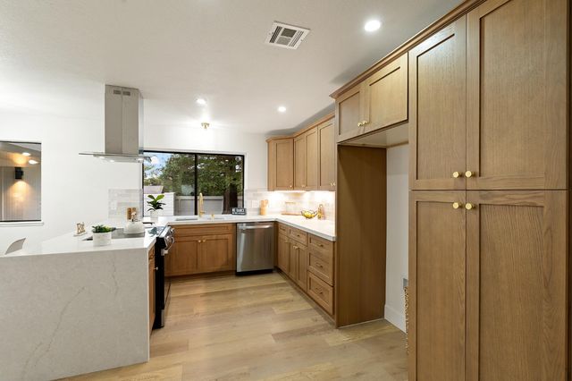 6942 Pera Dr, Rancho Murieta, CA 95683