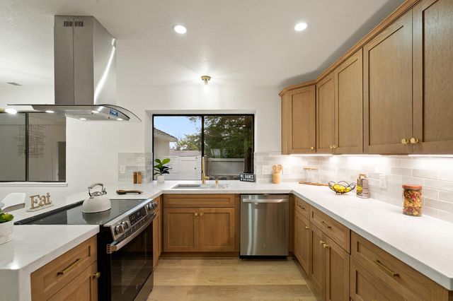 6942 Pera Dr, Rancho Murieta, CA 95683