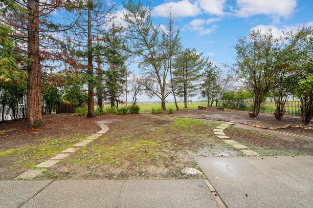 6942 Pera Dr, Rancho Murieta, CA 95683