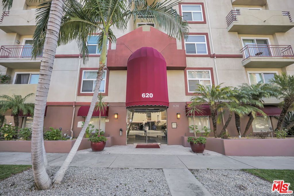 620 S Gramercy Place 135, Los Angeles, CA 90005 — photo 2
