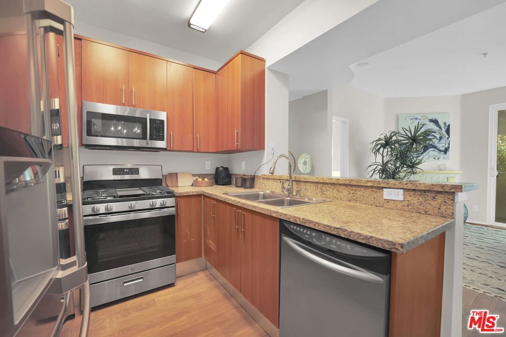 620 S Gramercy Place 135, Los Angeles, CA 90005 — photo 3