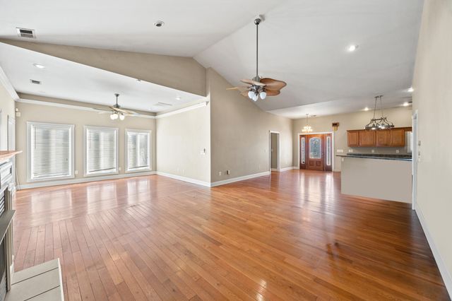 100 Doubletree Court, Mt Sterling, KY 40353