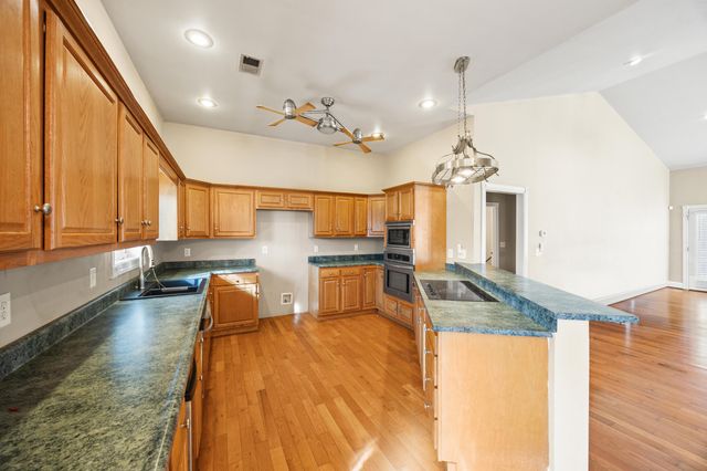 100 Doubletree Court, Mt Sterling, KY 40353