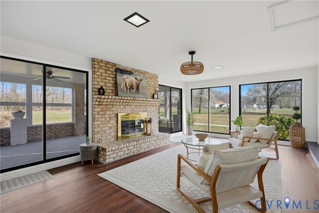 287 Taylor Ln, Essex, VA 22560