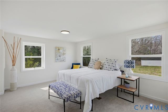 287 Taylor Ln, Essex, VA 22560