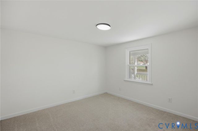 287 Taylor Ln, Essex, VA 22560