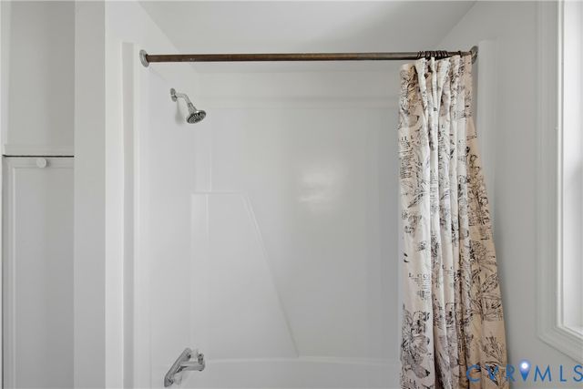 287 Taylor Ln, Essex, VA 22560