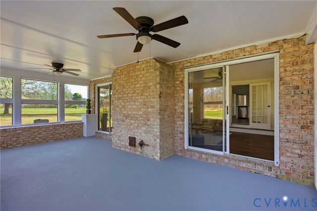 287 Taylor Ln, Essex, VA 22560