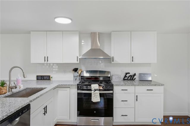 287 Taylor Ln, Essex, VA 22560