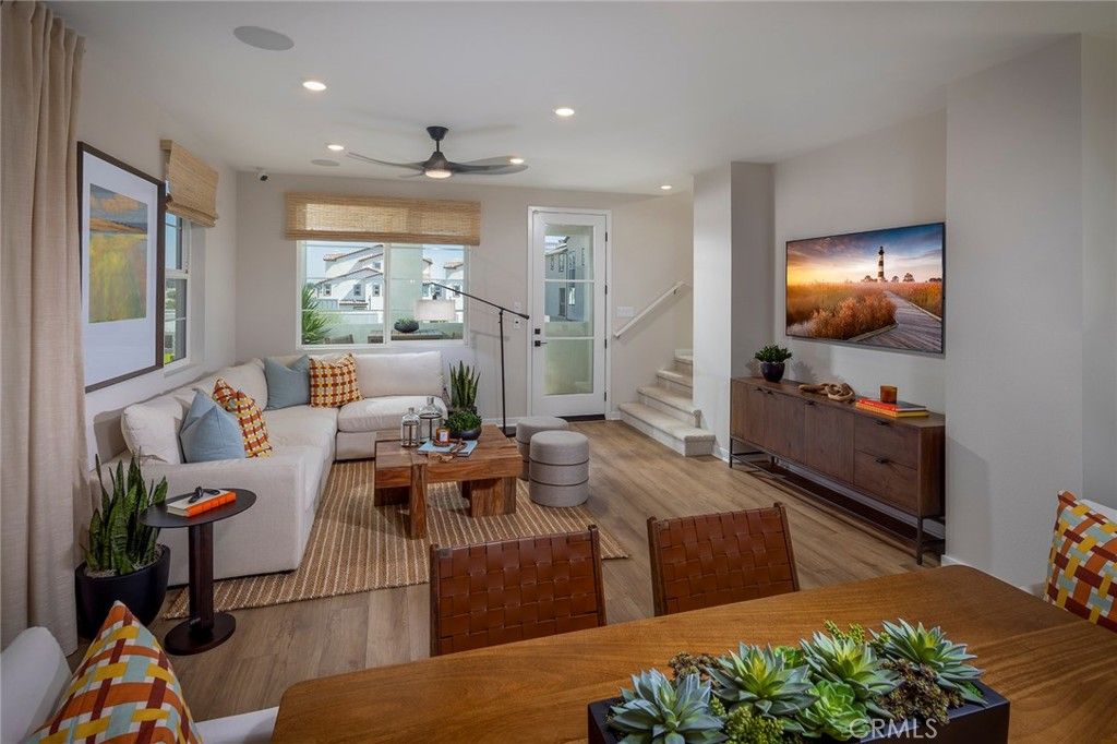 Image 4 of property listing at 6052 Burren Way, Eastvale, CA 92880