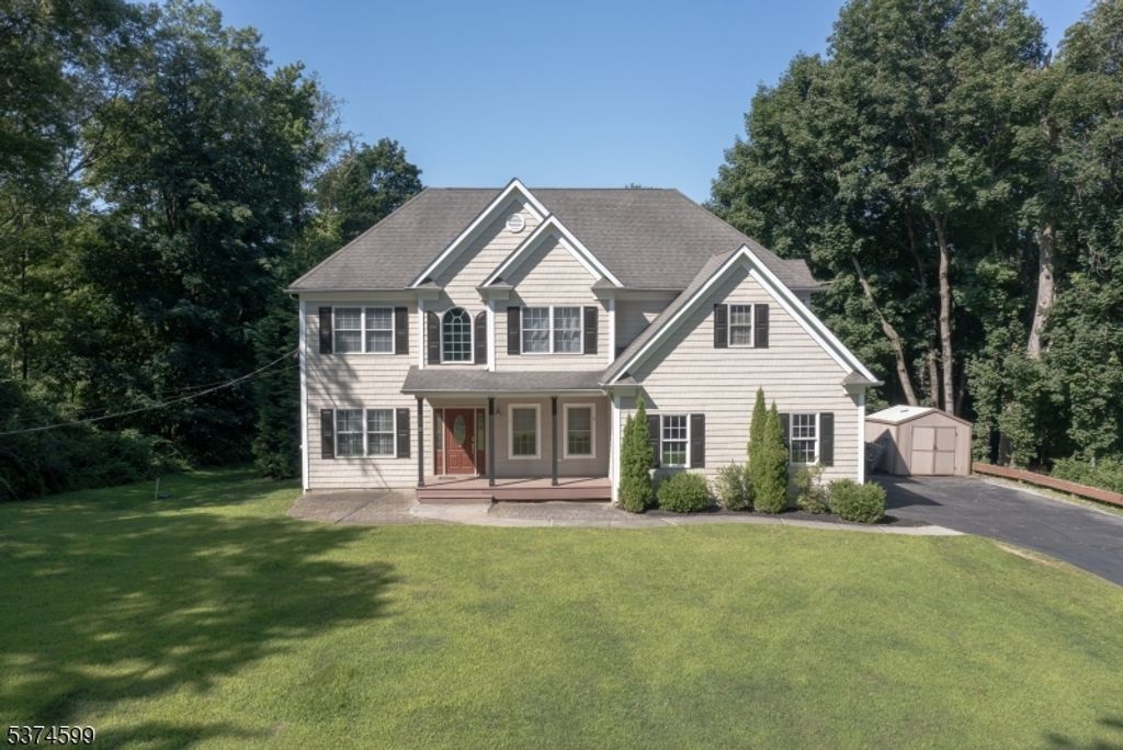 22 Fox Trail Rd, Sparta Twp., NJ 07871