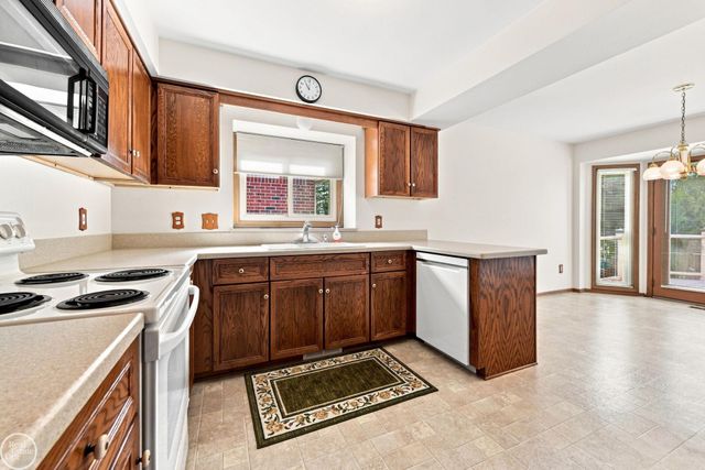 7028 Copper Creek Drive, Washington Twp, MI 48094