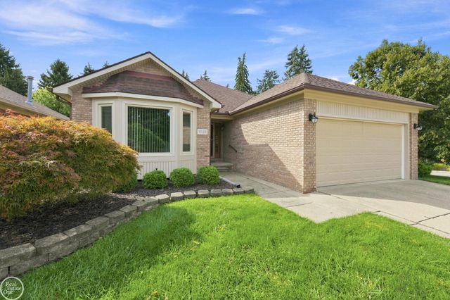 7028 Copper Creek Drive, Washington Twp, MI 48094