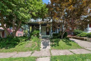 1215-1215 1/2 20TH Street, Rock Island, IL 61201