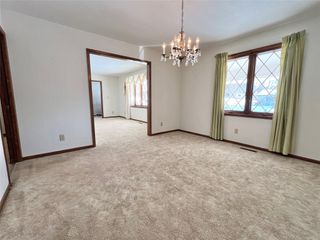 1307 W 15th Street Place S, Newton, IA 50208