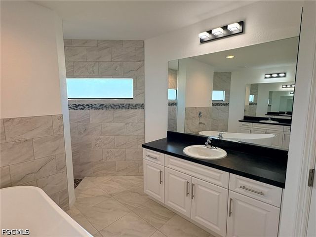 2245 NW 3rd TER, Cape Coral, FL 33993