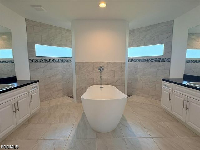 2245 NW 3rd TER, Cape Coral, FL 33993