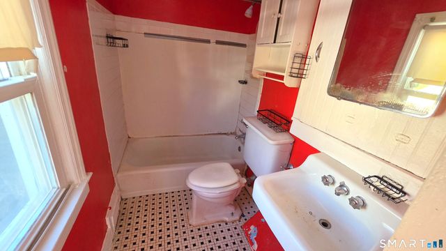 162 Cleveland Avenue, Hartford, CT 06120