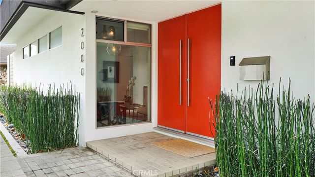 2000 Nautilus Lane, Newport Beach, CA 92660
