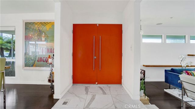 2000 Nautilus Lane, Newport Beach, CA 92660