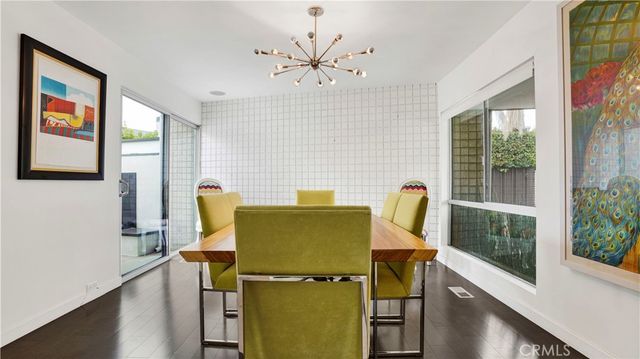 2000 Nautilus Lane, Newport Beach, CA 92660